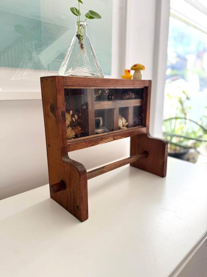 Rustic Farmhouse Paper Towel Holder w/ Diorama - photo 2