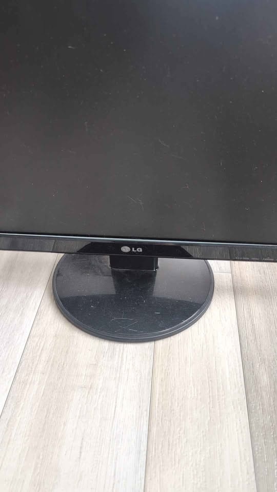 LG FLATRON Computer Monitor - photo 2