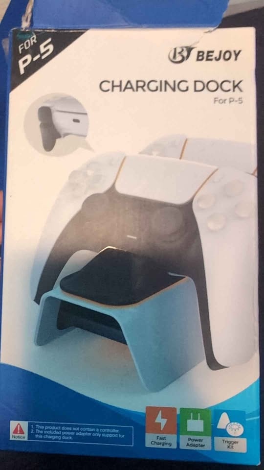 PS5 Controller Charging Dock (Cable Not Included) - photo 3
