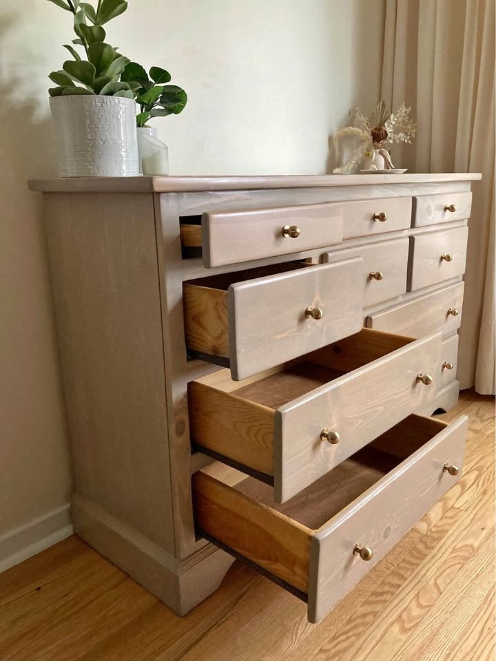 Solid Wood Vintage Dresser | 10 Drawers