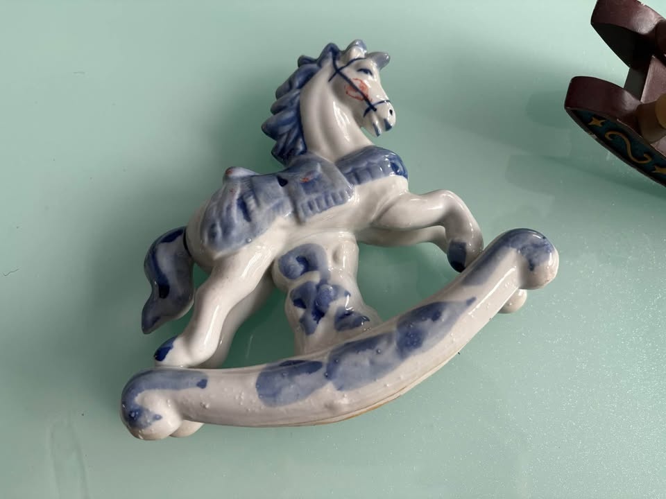 Rocking Horse Figurines - photo 4