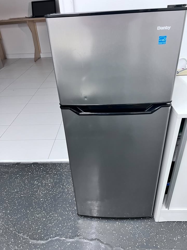 4ft Danby Fridge