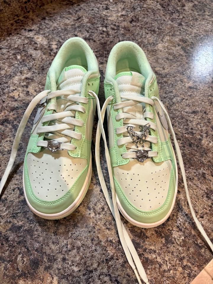 Women's Size 9 Nike Dunks