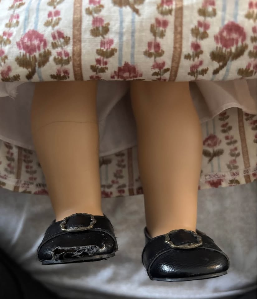 Vintage American Girl Felicity Doll + Book & Patterns - photo 3