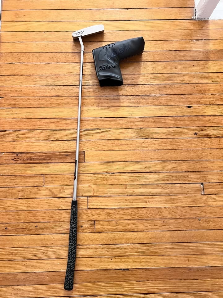Scotty Cameron Professional Golf Putter - NEW