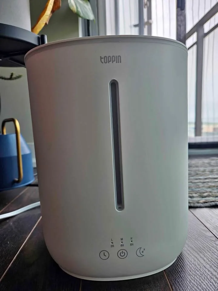 Cool mist humidifier (essential oils compatible) thumbnail