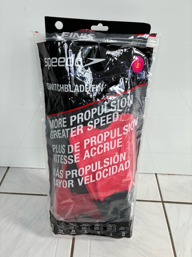 XS Red and Black Swim Flippers - photo 2