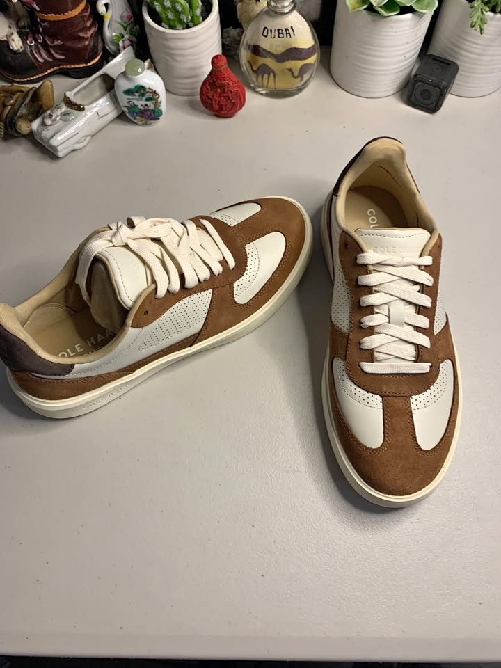 COLE HAAN SIZE 8 M
