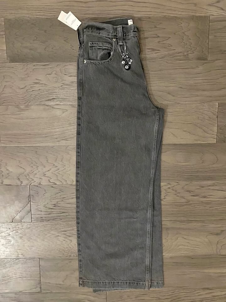 BRAND NEW HOLLISTER "The Big Jean" Jeans. Size: 30/34
