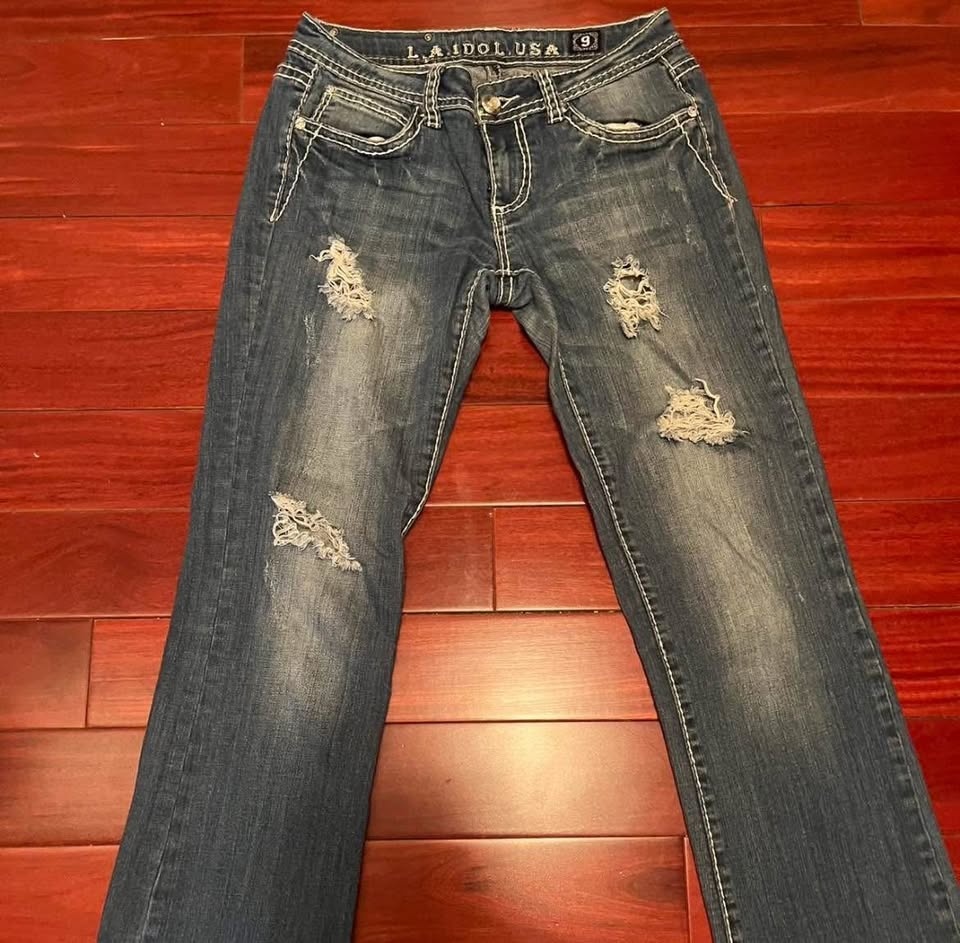 LA Idol Distressed Jeans - photo 2
