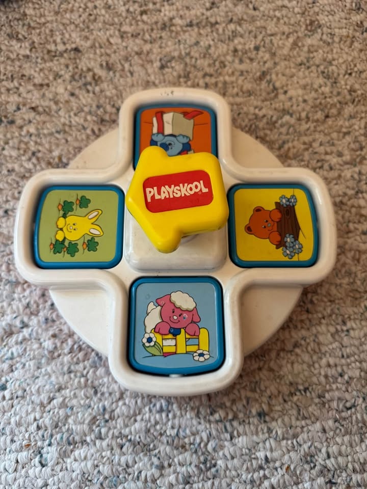 1990 Playskool Peek'n Pop Flip Push Toy Baby Toddler - photo 2