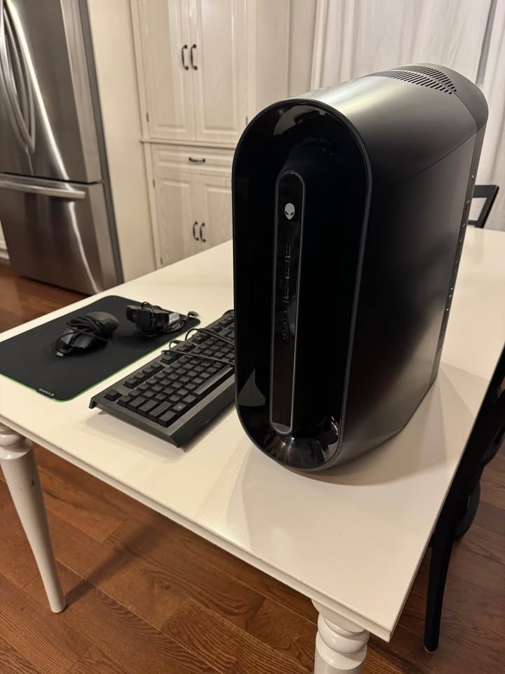 🔥 Alienware Aurora R10 Gaming PC 🔥