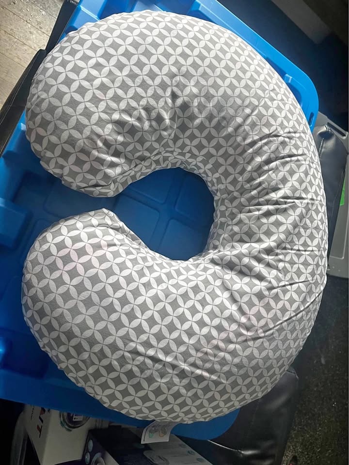 Nursing pillow with two covers