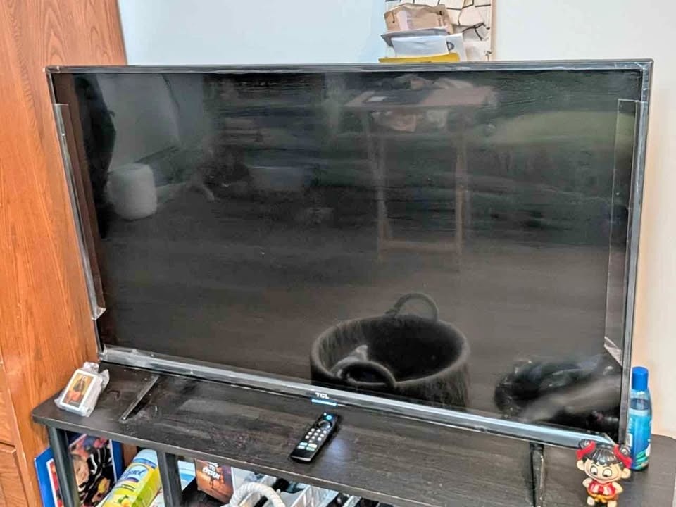 TCL 43" Class 4-Series 4K UHD HDR Smart Roku TV