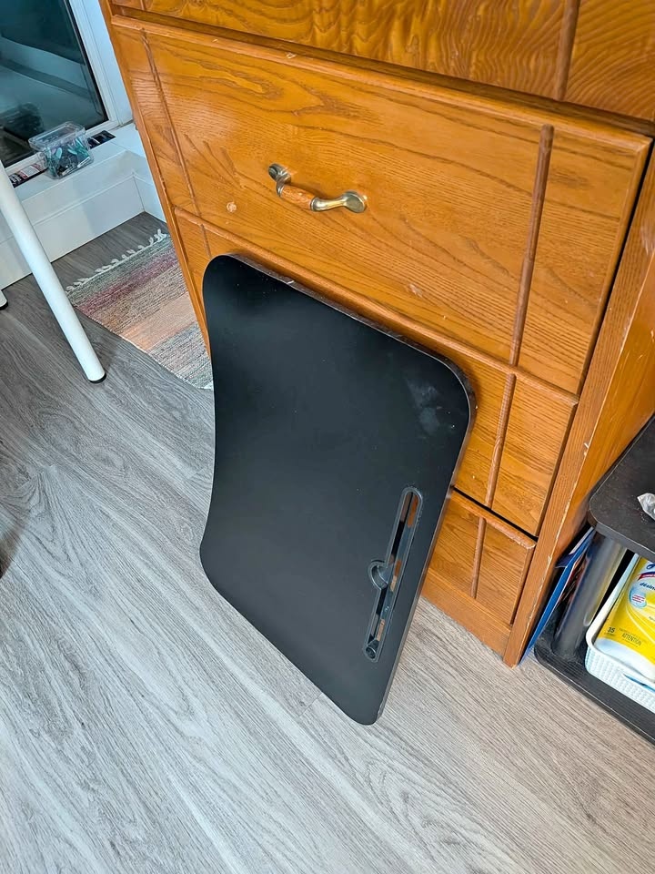 Lap Table