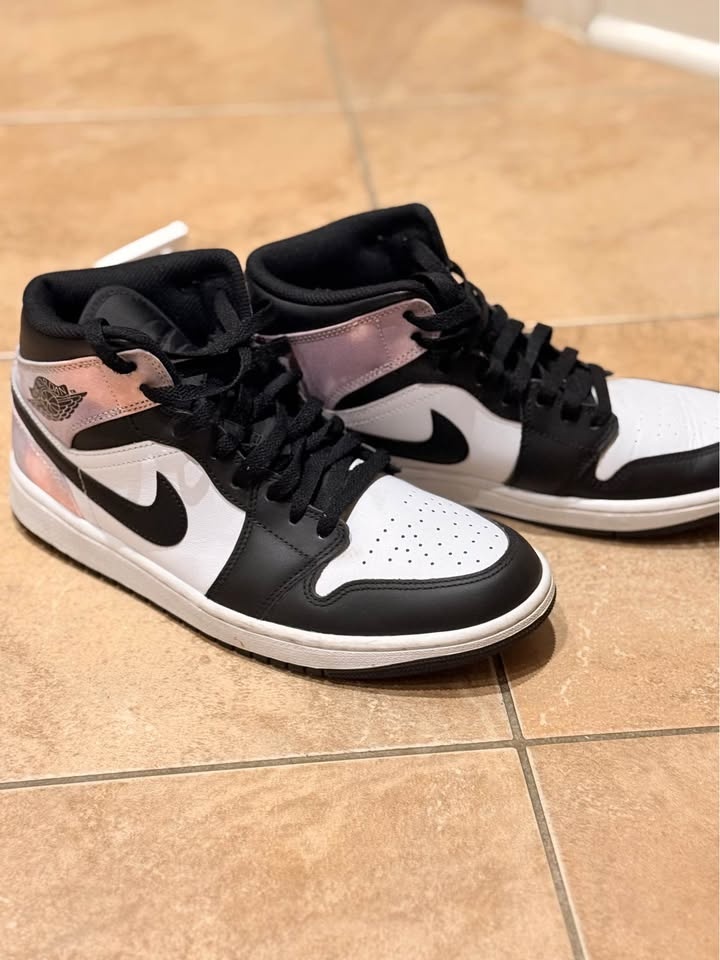 Nike Air Jordans - photo 2