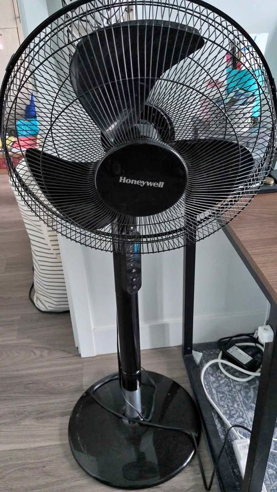 Honeywell Table Fan