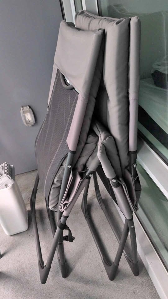 Chairs 2-set FREE!