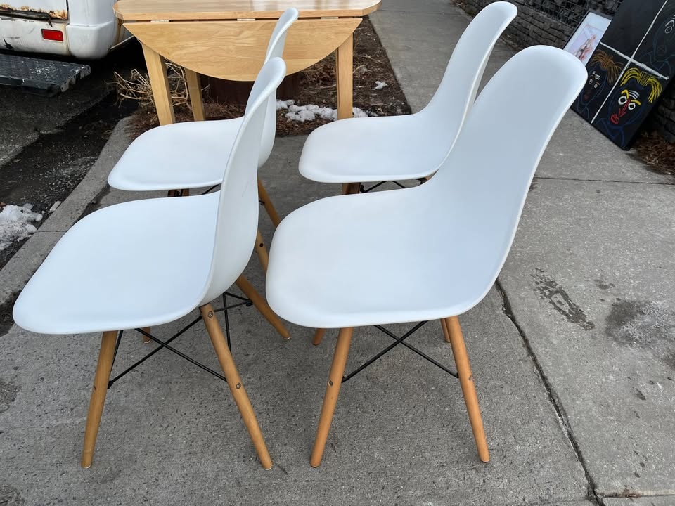 4 Giantex Dining Chairs in White - photo 3