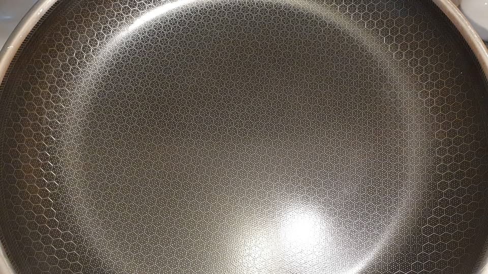 Hexclad 12" Non-Stick Stainless Steel Frying Pan - photo 2