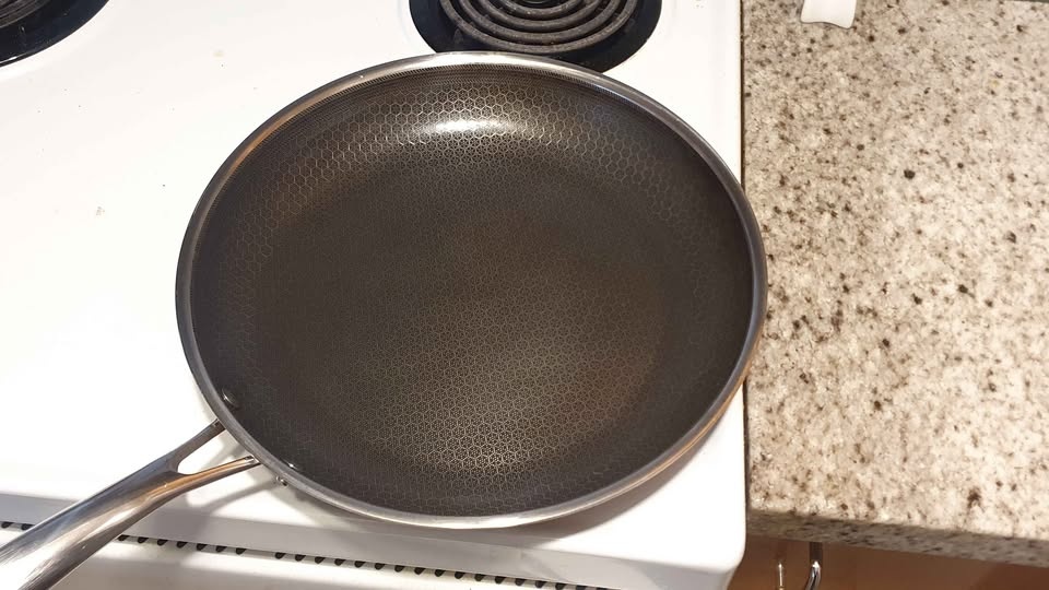 Hexclad 12" Non-Stick Stainless Steel Frying Pan - photo 3