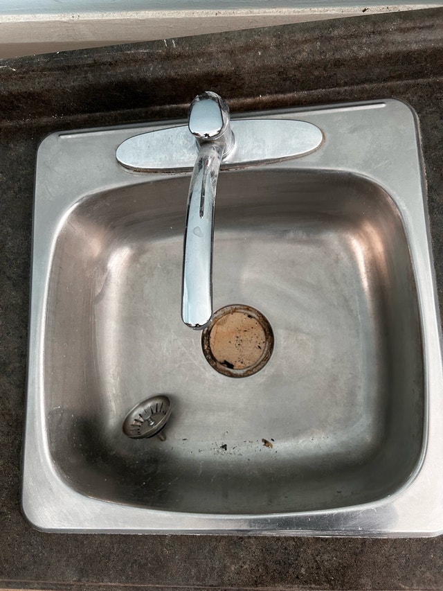 Countertop with Sink and Faucet - photo 3
