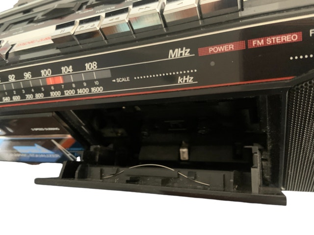 Vintage boombox - photo 3