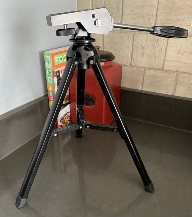Mini tripod guc