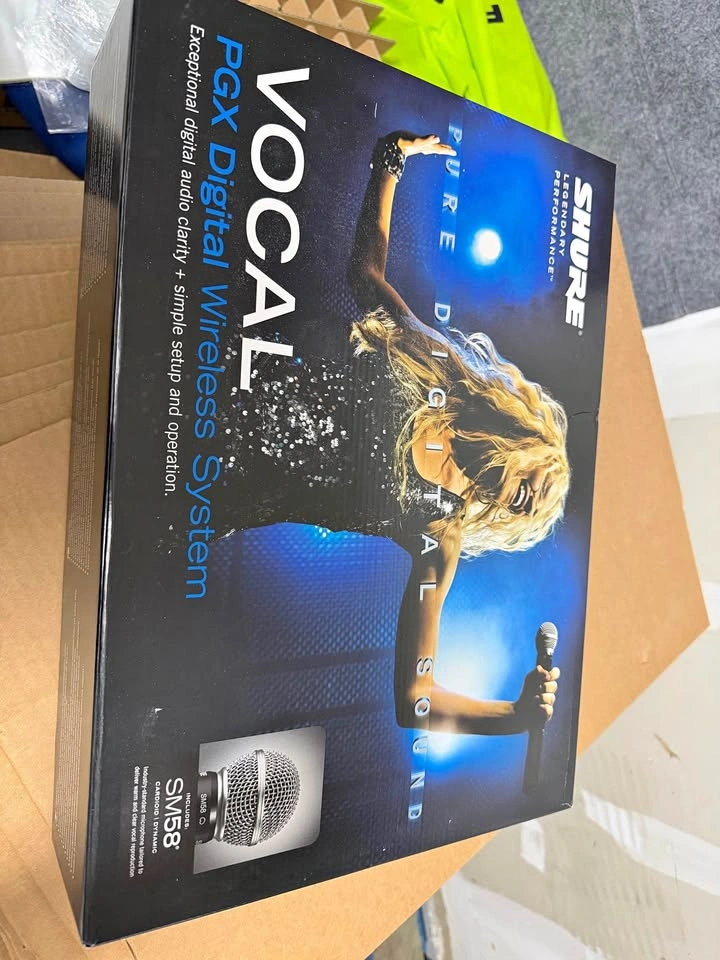 Shure PGXD4 X8 Digital Wireless Mic System (Almost New)