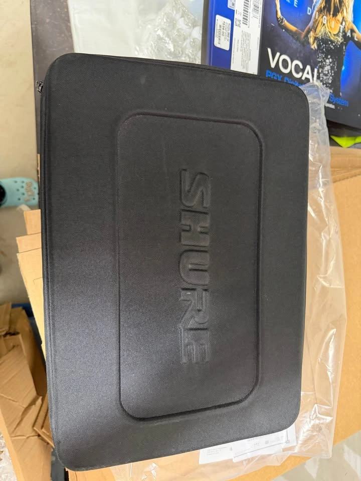 Shure PGXD4 X8 Digital Wireless Mic System (Almost New) - photo 3
