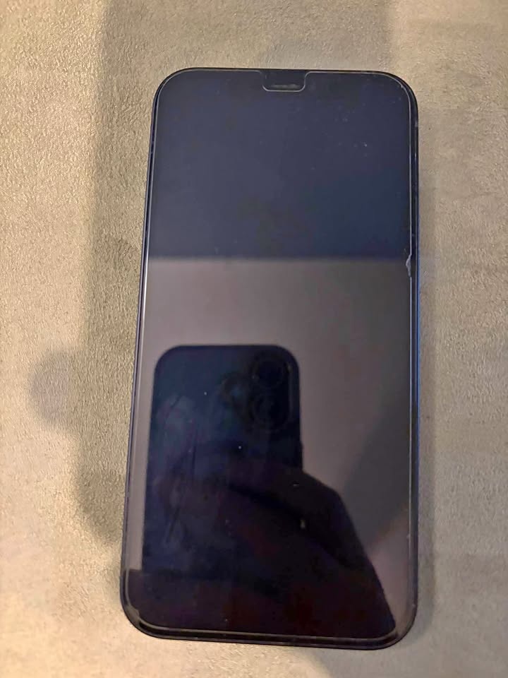 iPhone 12 Black 128gb (84% Battery)
