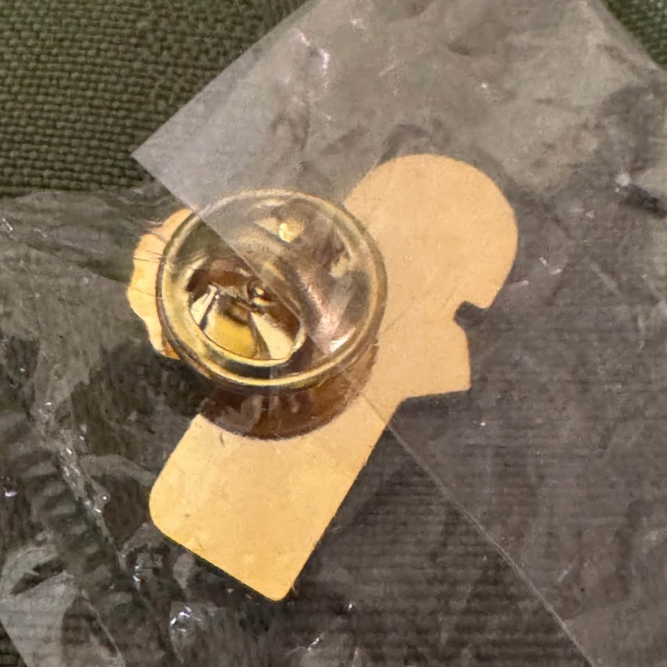 City of Edmonton lapel pin - photo 3