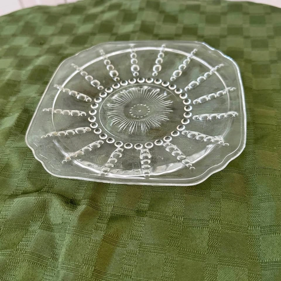 Depression Glass Lunch Plate - Federal "Colombia" Pattern