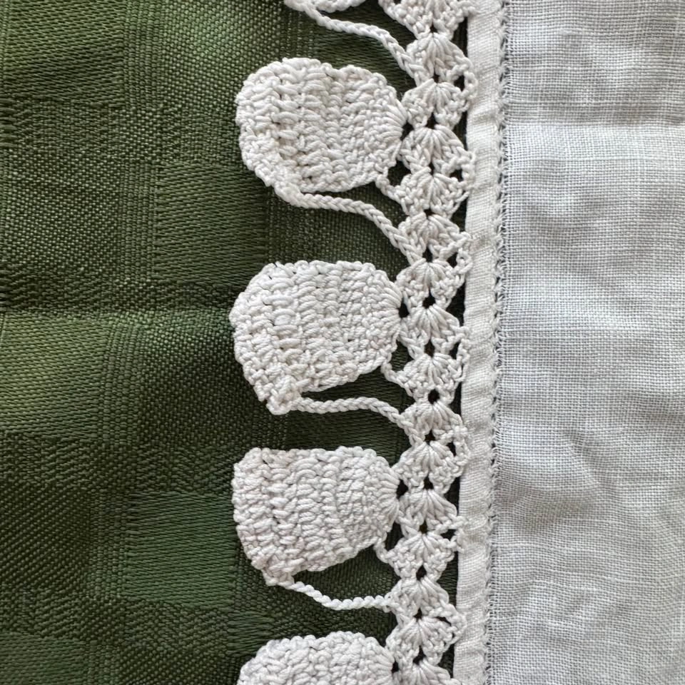 1920-30s Handmade Monogrammed Doily - photo 2