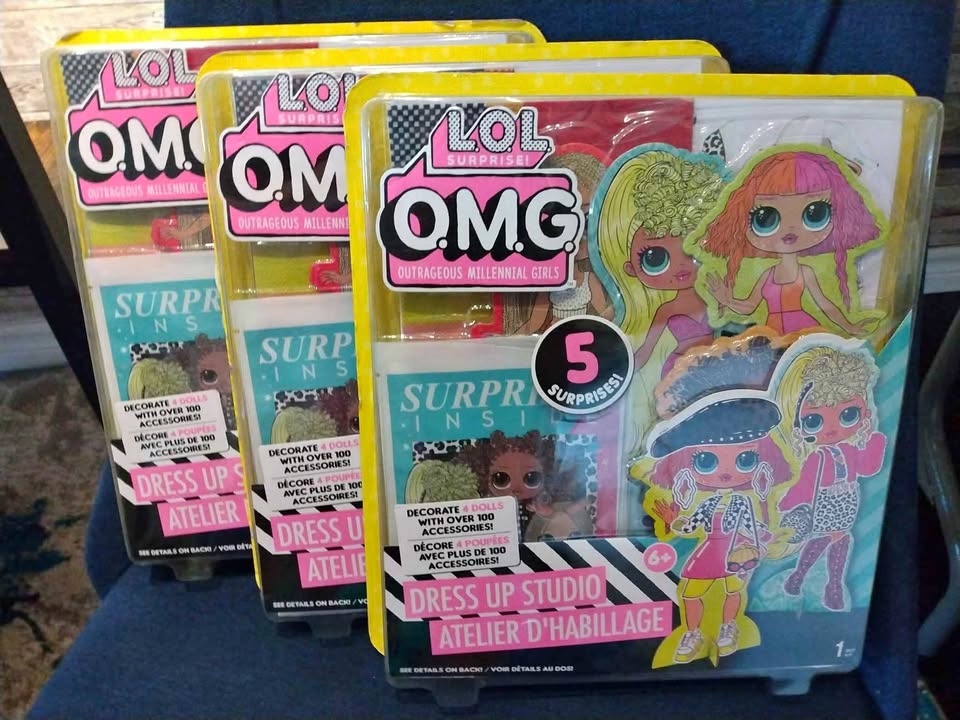 Brand New LOL OMG Doll Dress Up Studio