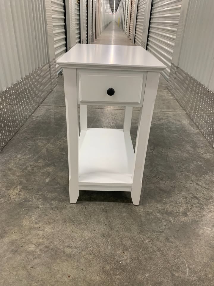 Acme Bertie End Table in White