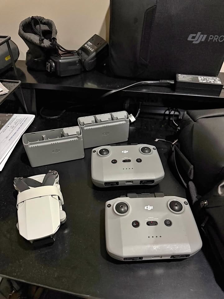 DJI Mini 2 Drone Bundle | 4 Batteries | 2 Controllers | Bags + E