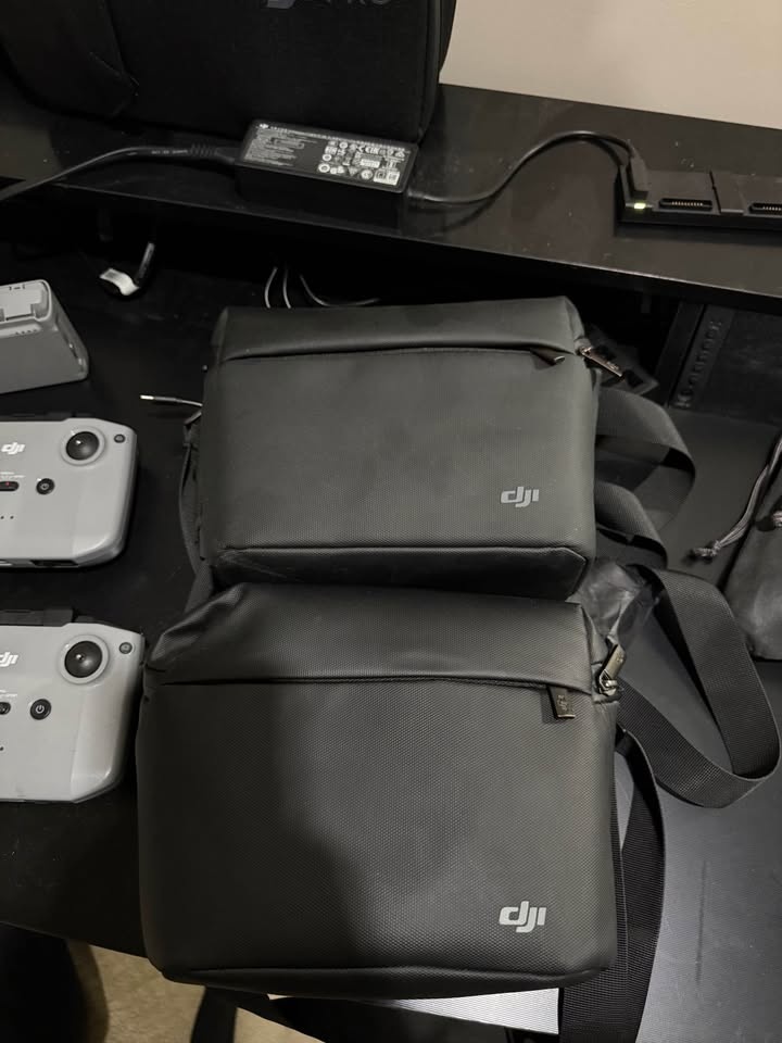 DJI Mini 2 Drone Bundle | 4 Batteries | 2 Controllers | Bags + E - photo 3