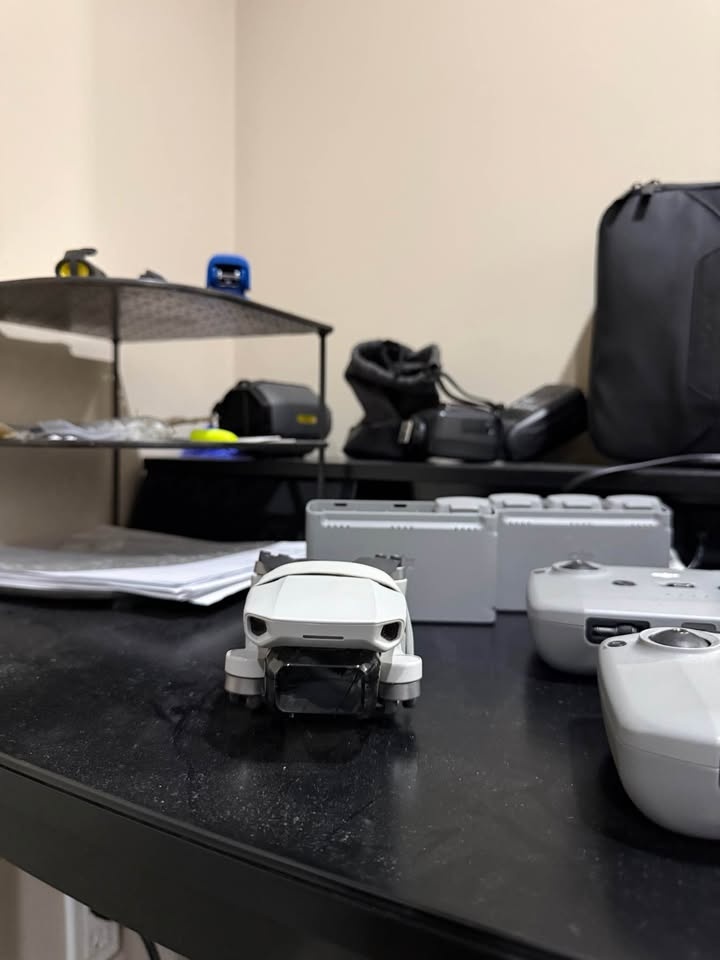 DJI Mini 2 Drone Bundle | 4 Batteries | 2 Controllers | Bags + E - photo 4