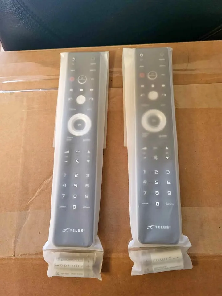 Telus Slimline II Remote x 2 thumbnail