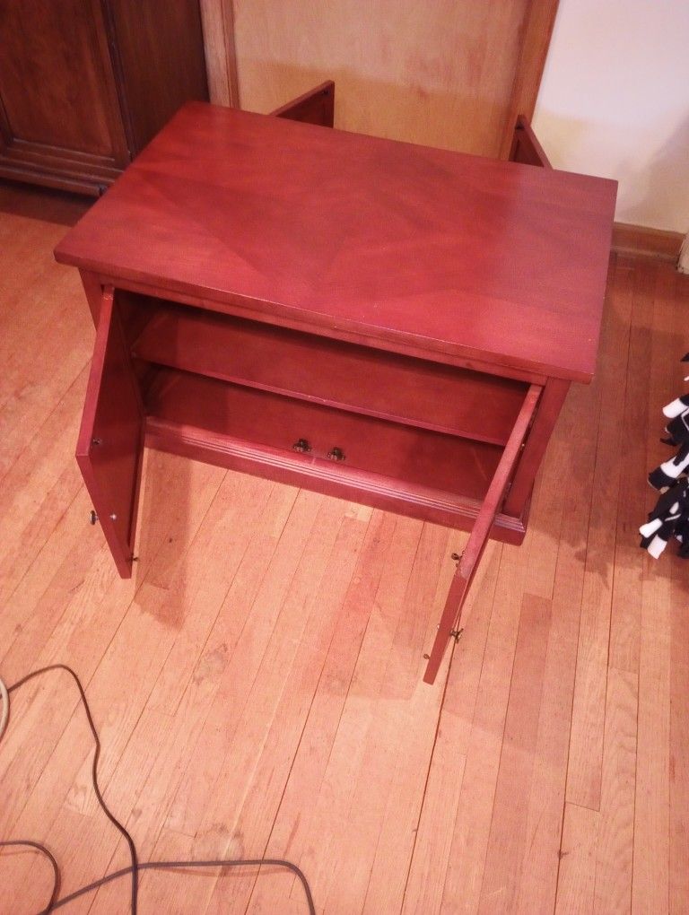 Coffee Table With Lift Top - photo 2
