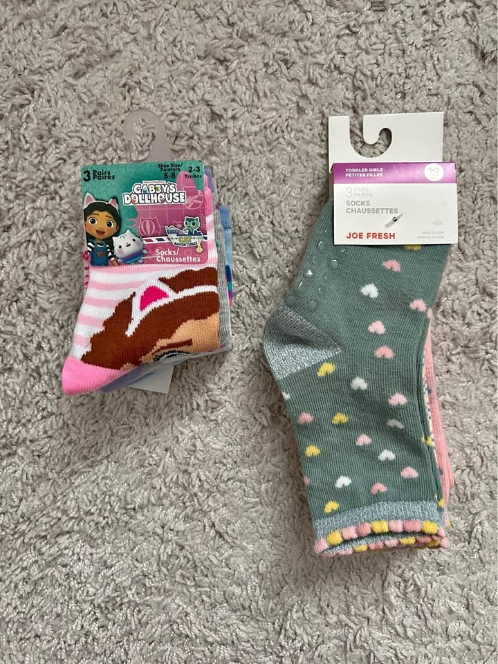 BRAND NEW KIDS SOCKS
