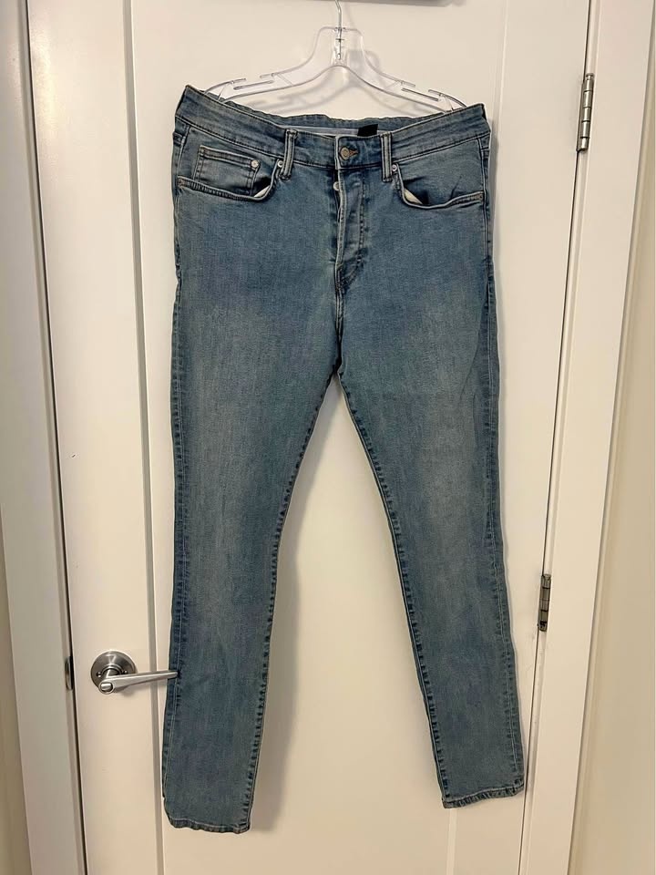 MENS LIGHTWASH SKINNY STRAIGHT JEANS
