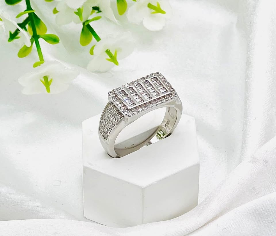 Mens 925 Sterling Silver Icedout Ring