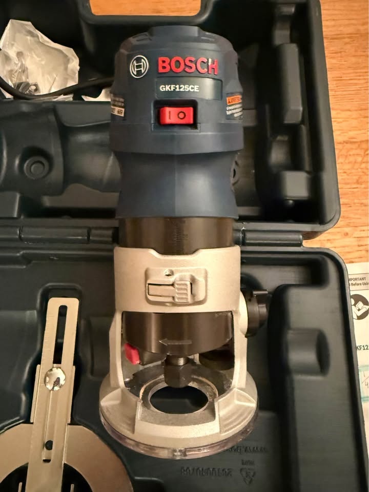 Bosch Colt 1.25 HP Palm Router Kit - GKF125CEK - Like New - photo 2