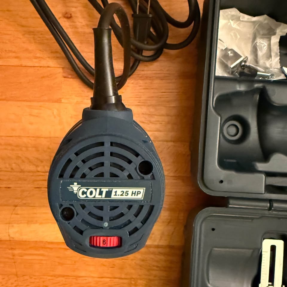 Bosch Colt 1.25 HP Palm Router Kit - GKF125CEK - Like New - photo 3