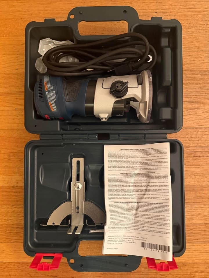 Bosch Colt 1.25 HP Palm Router Kit - GKF125CEK - Like New - photo 4