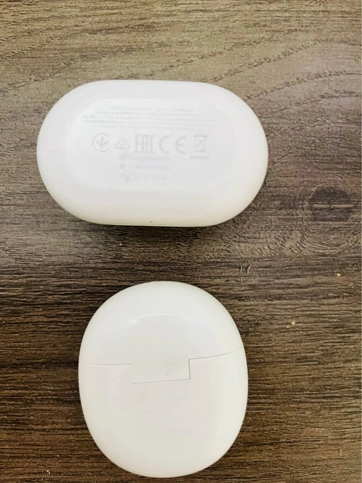 Earbuds charging case - photo 3