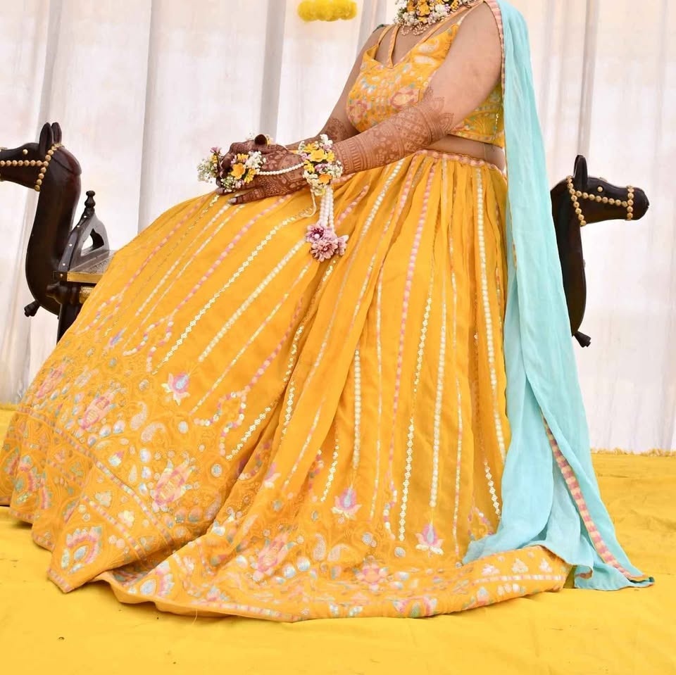 Exquisite Women’s Lehengas – Perfect for Garba, Haldi, and Weddi