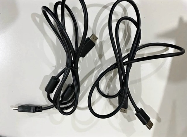 2x Display Ports (Brand New)